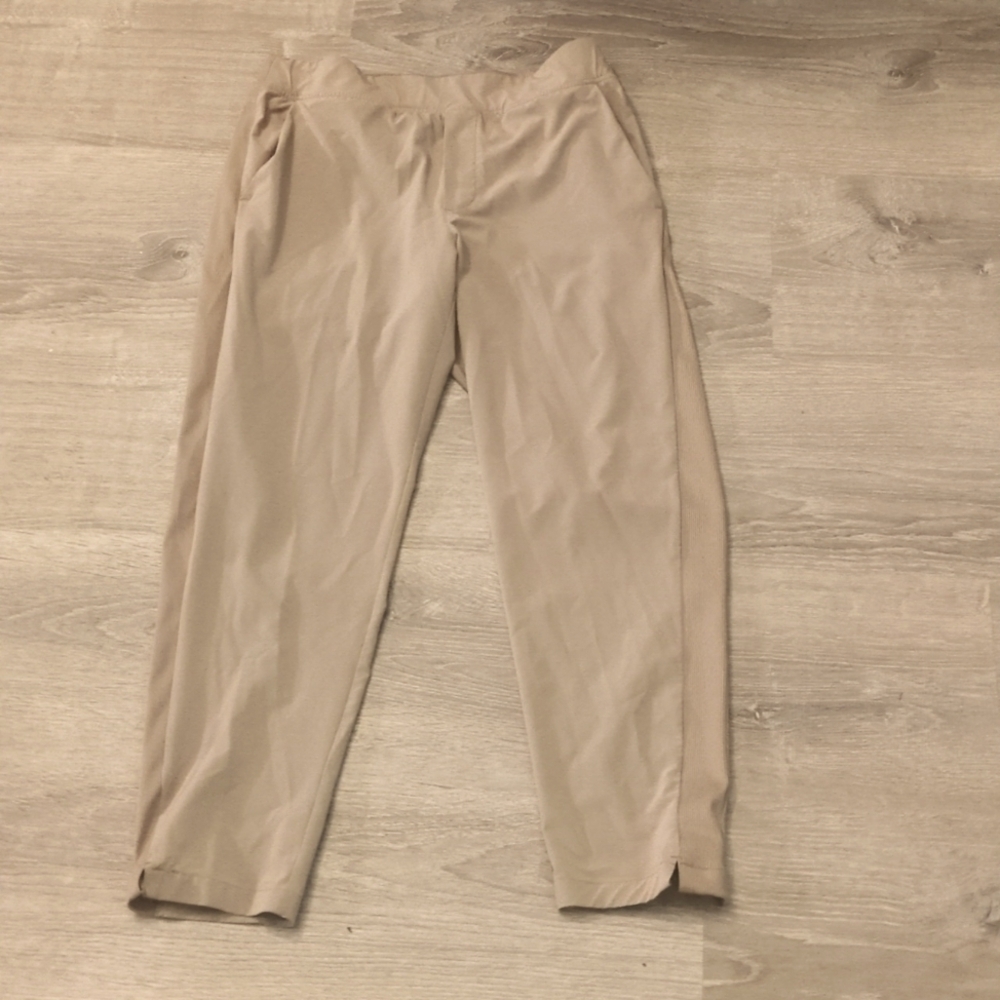 Athleta tan Brooklyn ankle pants size 6
